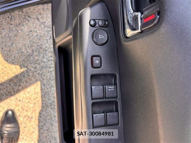 Honda LIFE 2013-04 6716575-15