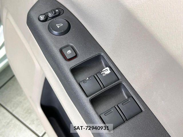 Honda LIFE 2011-11 7221204-6