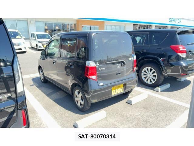 Honda LIFE 2012-03 7251399-1