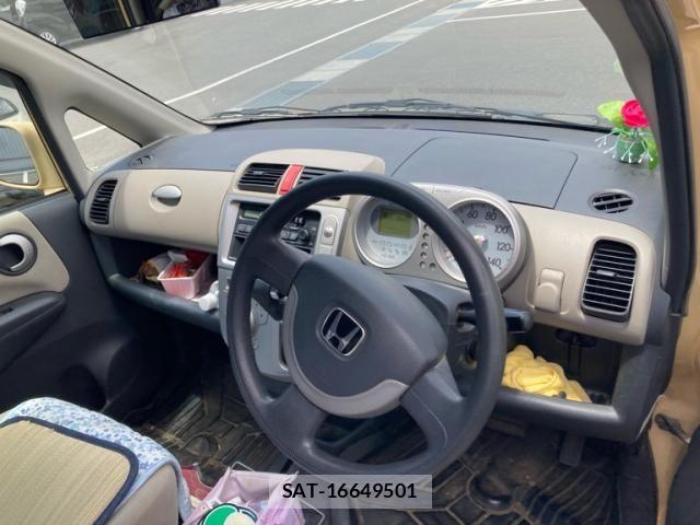 Honda LIFE 2003-10 7328146-12
