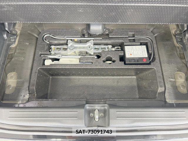 Honda LIFE 2011-10 7562379-6