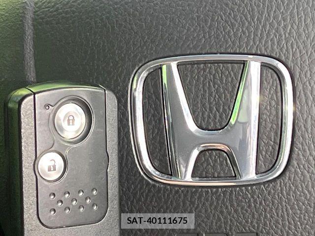 Honda LIFE 2011-08 7562378-5