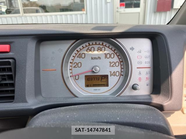 Honda LIFE 2013-10 8208486-10