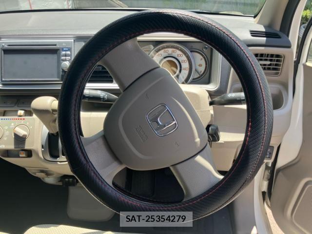 Honda LIFE 2012-11 8230679-11