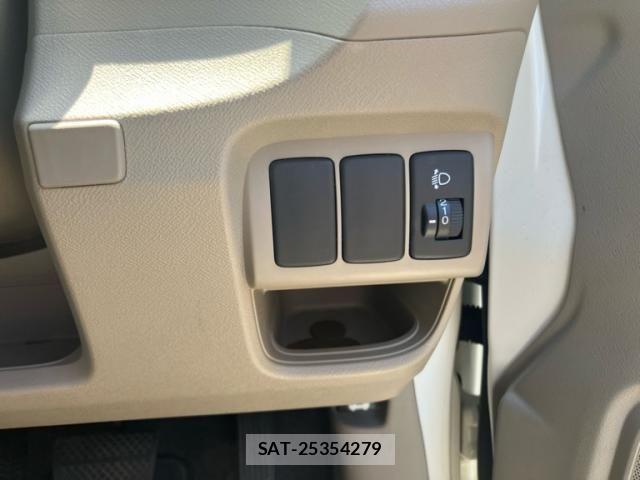 Honda LIFE 2012-11 8230679-15