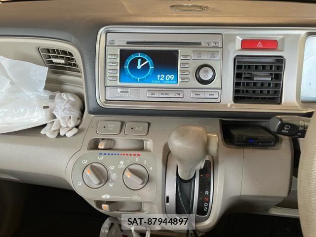 Honda LIFE 2012-09 8230687-17