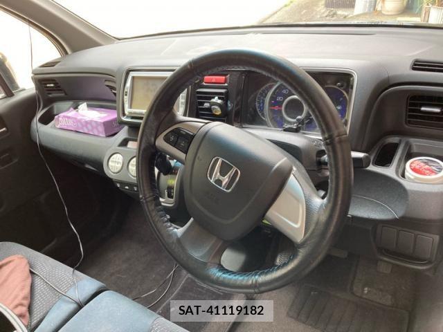 Honda LIFE 2011-08 8315249-11