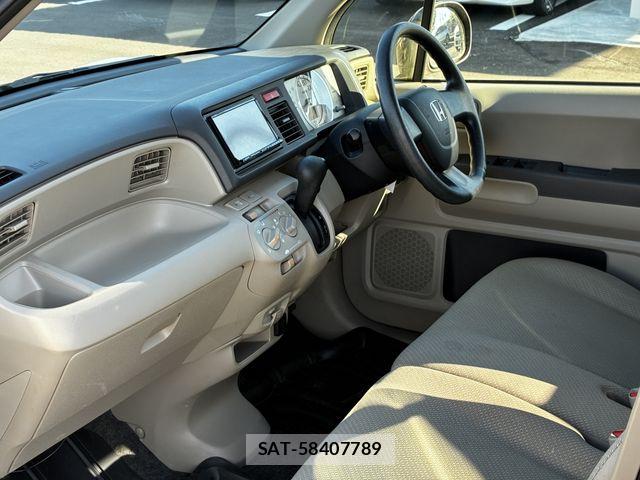 Honda LIFE 2013-09 8354874-19