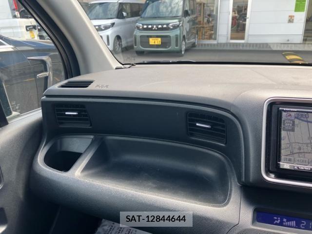 Honda LIFE 2011-05 8366799-24
