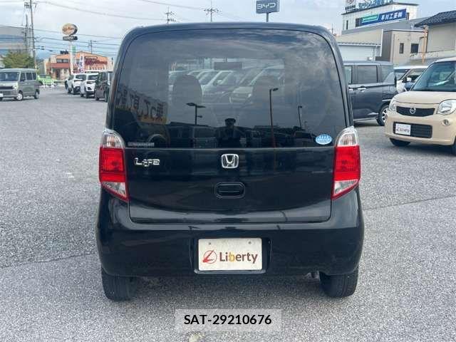 Honda LIFE 2013-08 8371812-12