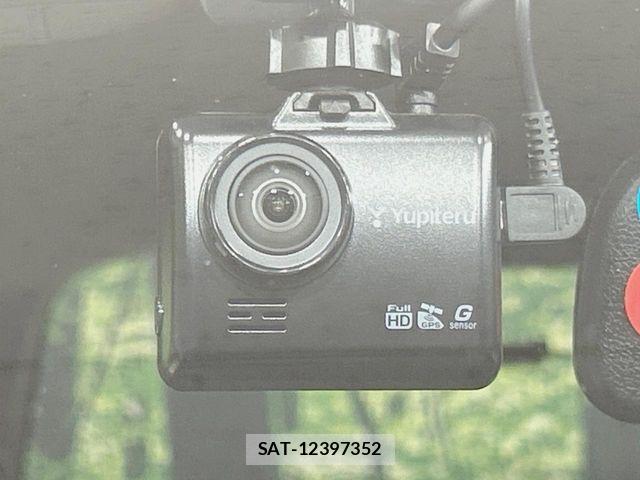 Honda LIFE 2012-11 8830053-4