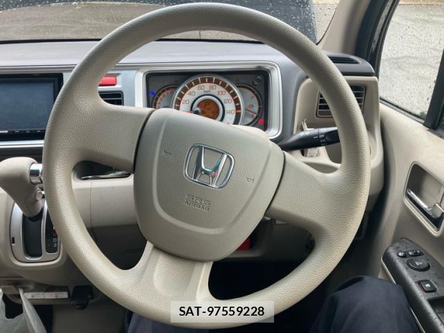 Honda LIFE 2011-12 7358596-12