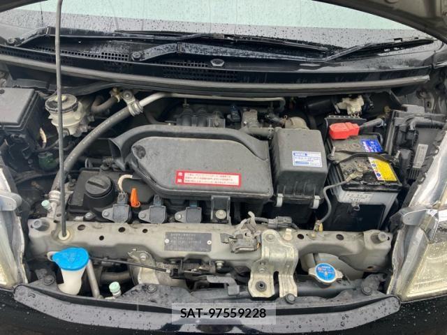 Honda LIFE 2011-12 7358596-7
