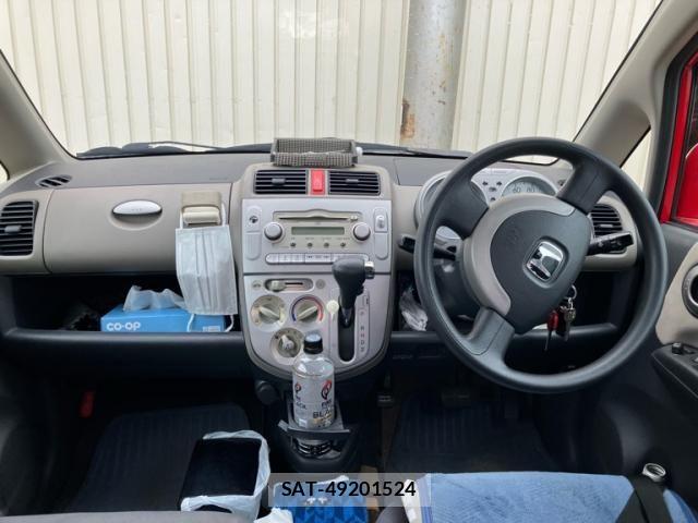 Honda LIFE 2004-02 8074421-8