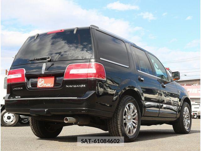 Lincoln NAVIGATOR 2009-11 1362037-1