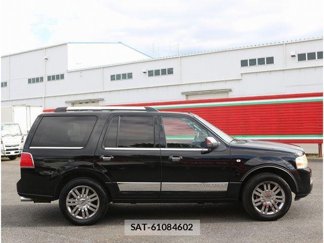 Lincoln NAVIGATOR 2009-11 1362037-23