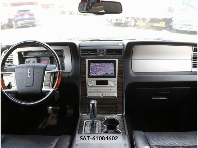 Lincoln NAVIGATOR 2009-11 1362037-2