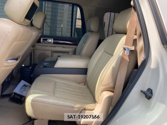 Lincoln NAVIGATOR 2009-11 8371816-19