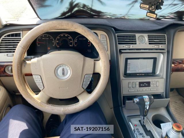 Lincoln NAVIGATOR 2009-11 8371816-22