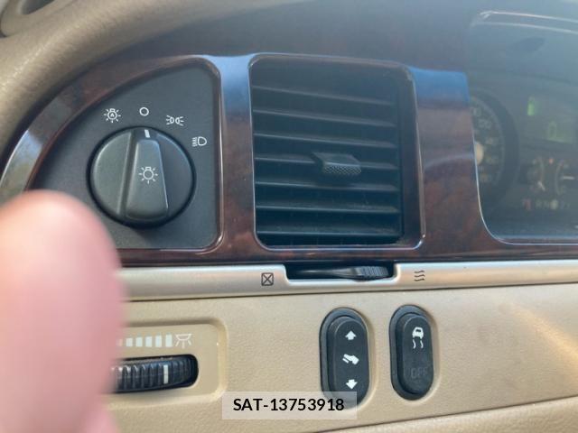 Lincoln TOWN CAR 2009-02 8562514-11