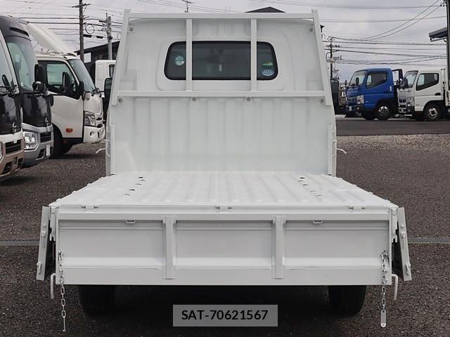 Toyota LITEACE TRUCK 2019-03 5871310-10