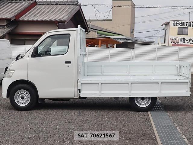 Toyota LITEACE TRUCK 2019-03 5871310-12