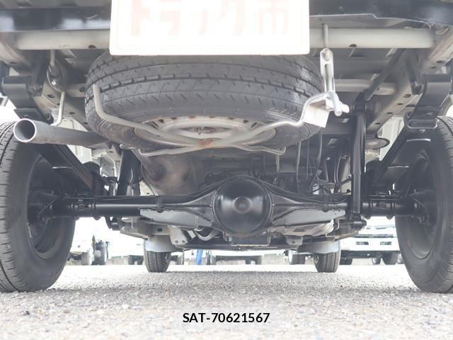 Toyota LITEACE TRUCK 2019-03 5871310-17