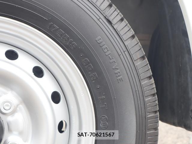 Toyota LITEACE TRUCK 2019-03 5871310-18