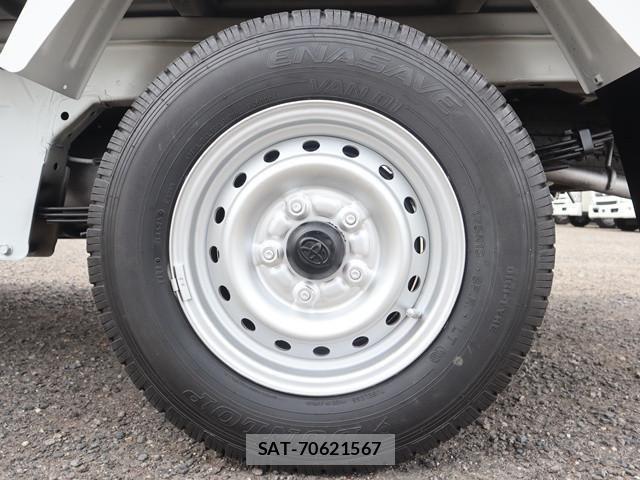 Toyota LITEACE TRUCK 2019-03 5871310-23