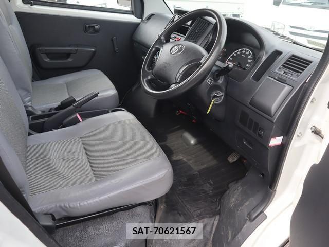 Toyota LITEACE TRUCK 2019-03 5871310-27