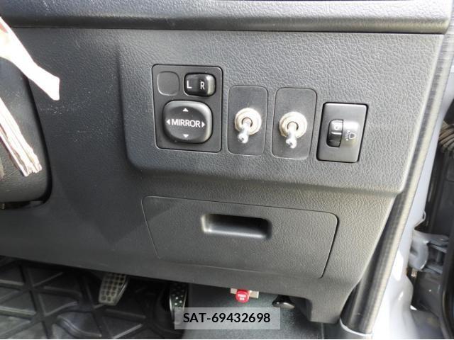 Toyota LITEACE TRUCK 2018-05 8457841-23