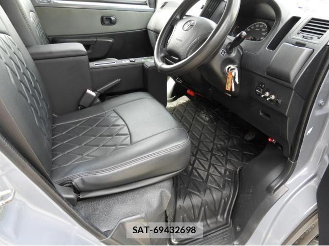 Toyota LITEACE TRUCK 2018-05 8457841-27