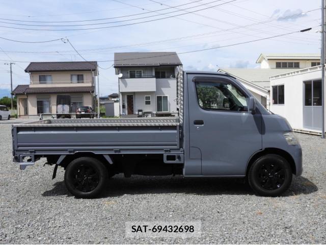 Toyota LITEACE TRUCK 2018-05 8457841-8