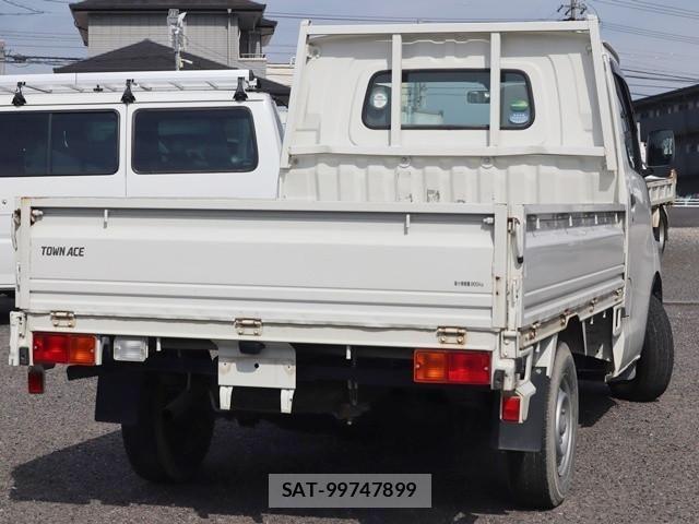 Toyota LITEACE TRUCK 2018-01 8525614-1