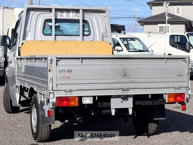 Toyota LITEACE TRUCK 2017-12 8525613-1