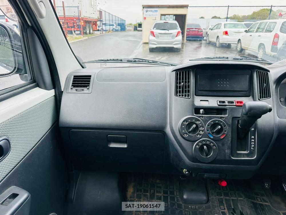 Toyota LITEACE VAN 2020 5852435-17