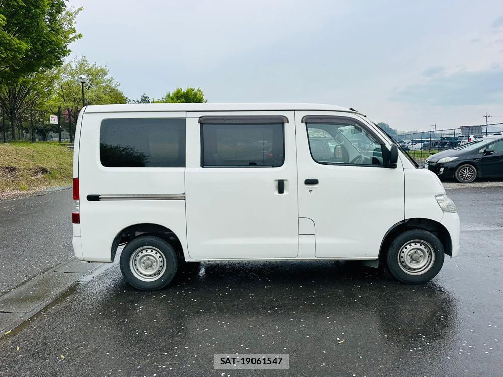 Toyota LITEACE VAN 2020 5852435-5