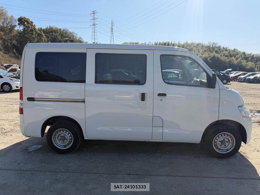 Toyota LITEACE VAN 2020 4625107-5