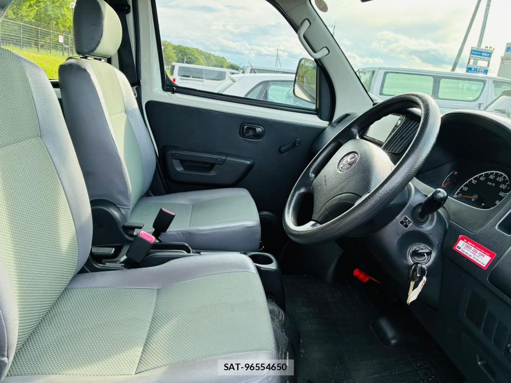 Toyota LITEACE VAN 2020-04 7471397-11