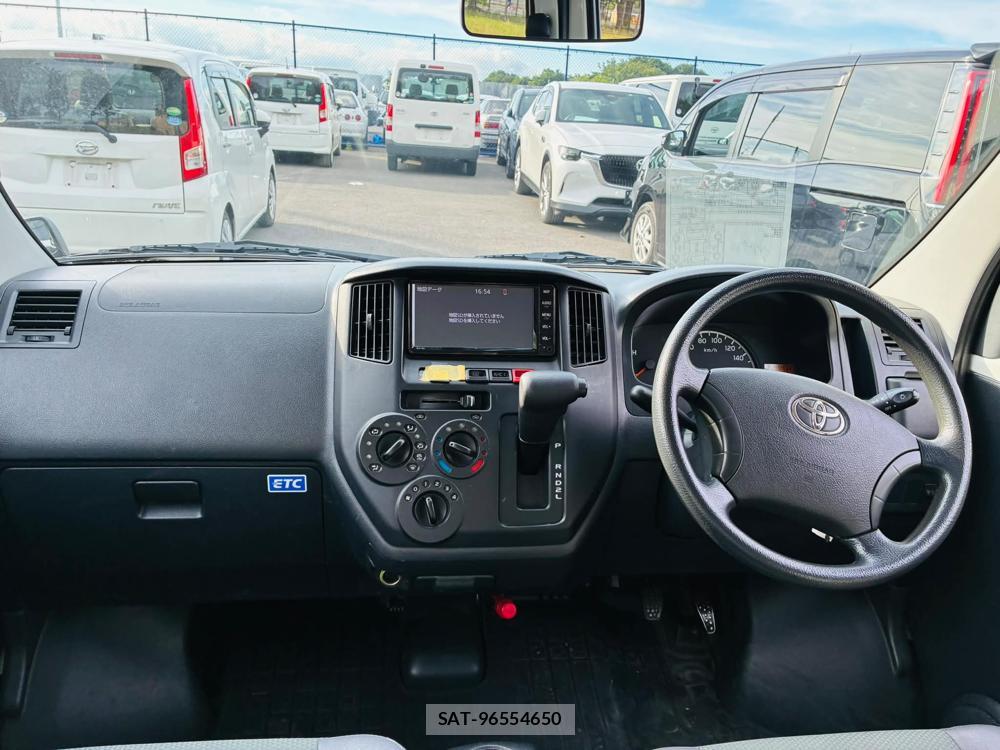Toyota LITEACE VAN 2020-04 7471397-12