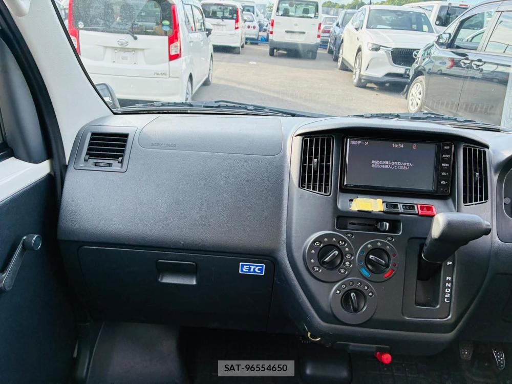 Toyota LITEACE VAN 2020-04 7471397-17