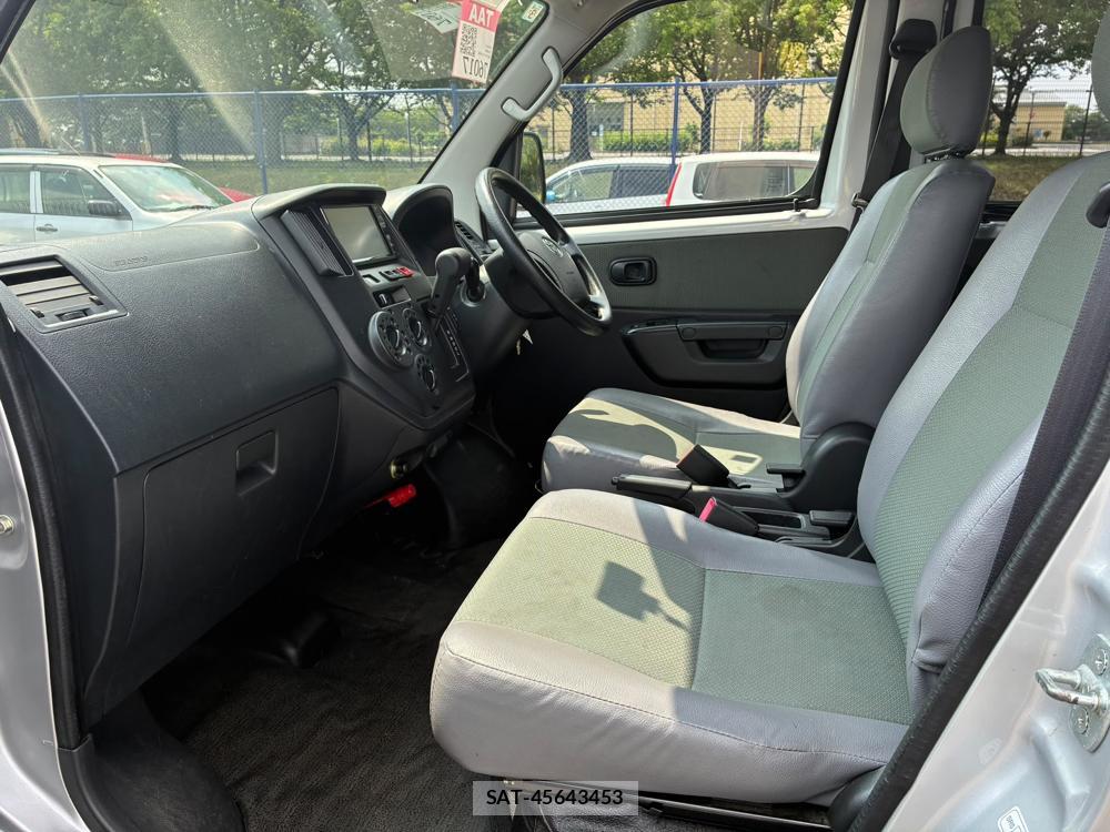 Toyota LITEACE VAN 2020 7242608-10
