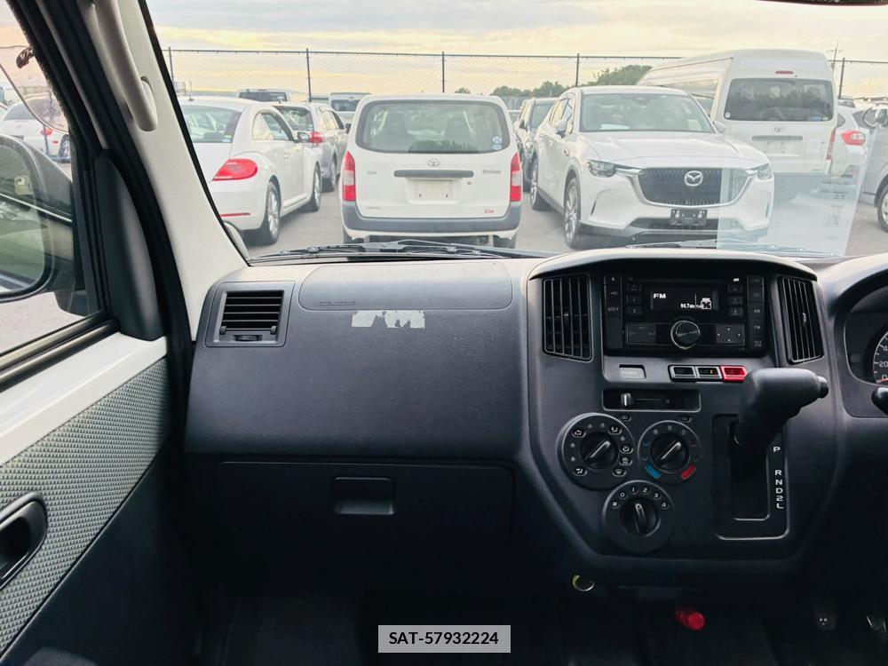 Toyota LITEACE VAN 2020-08 7513784-17