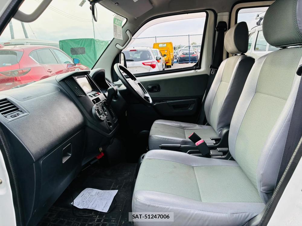 Toyota LITEACE VAN 2020-06 7496366-10