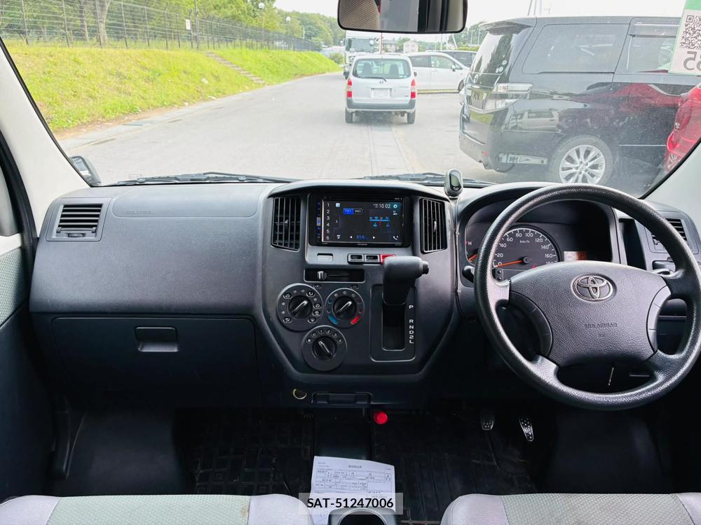 Toyota LITEACE VAN 2020-06 7496366-12