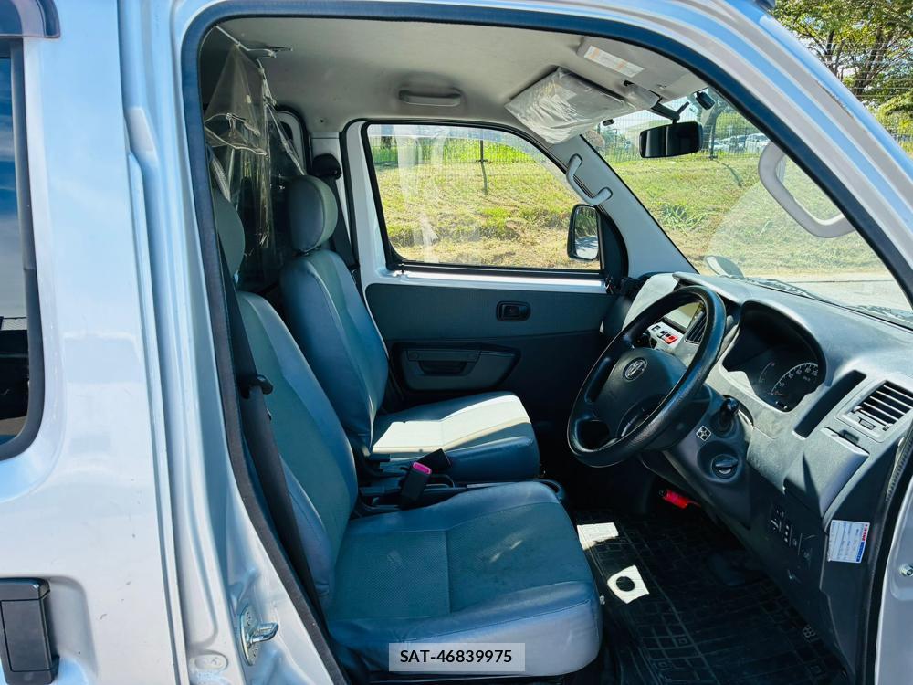 Toyota LITEACE VAN 2019-08 8468813-11
