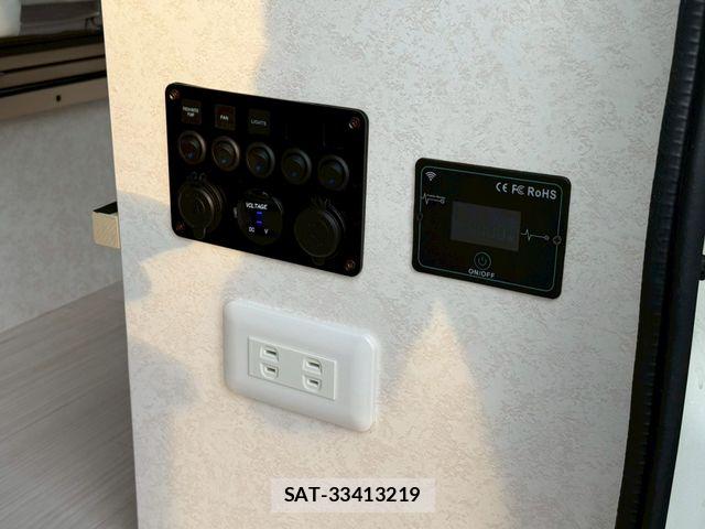 Toyota LITEACE VAN 2018-03 5871315-15