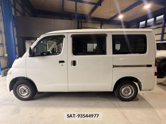 Toyota LITEACE VAN 2017-05 6245347-6