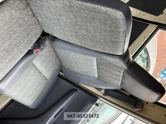 Toyota LITEACE VAN 2000-07 7358595-15