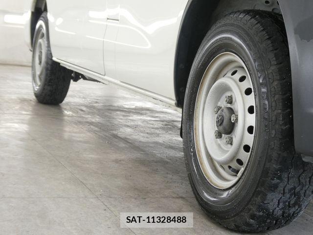 Toyota LITEACE VAN 2019-09 7562383-11